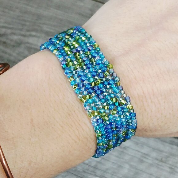 Boho Chic Beaded Bracelet, Green & Blue Seed Bead Jewelry, Herringbone 6" - Picture 9 of 11